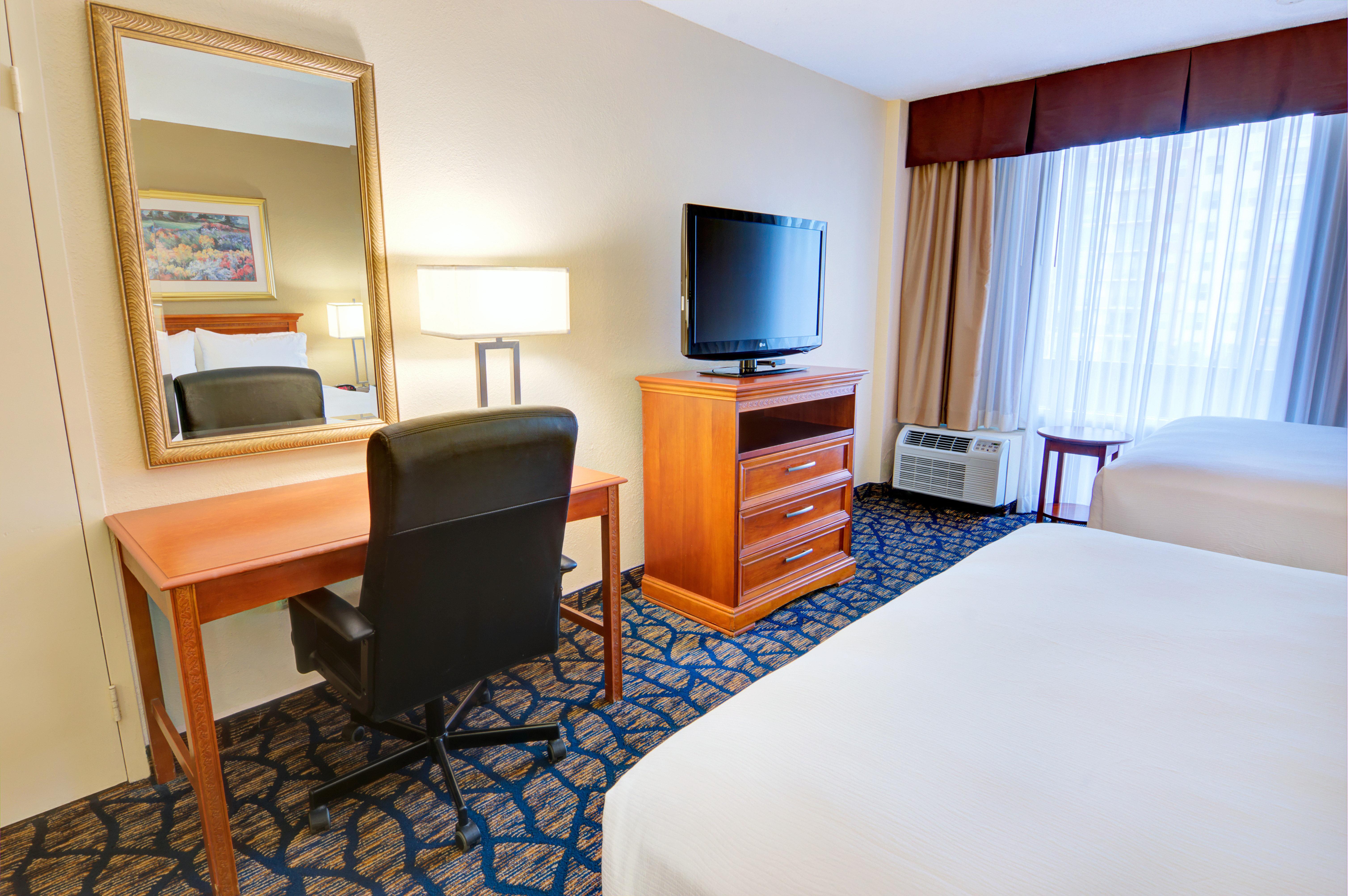 Holiday Inn Gainesville-University Center By Ihg Екстериор снимка