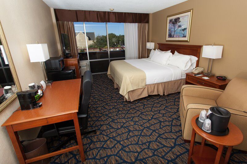 Holiday Inn Gainesville-University Center By Ihg Екстериор снимка